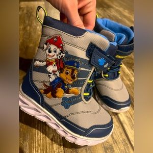 Light UP Blue Nickelodeon Paw Patrol Snow Boots Winter Boots Size 8T barely worn